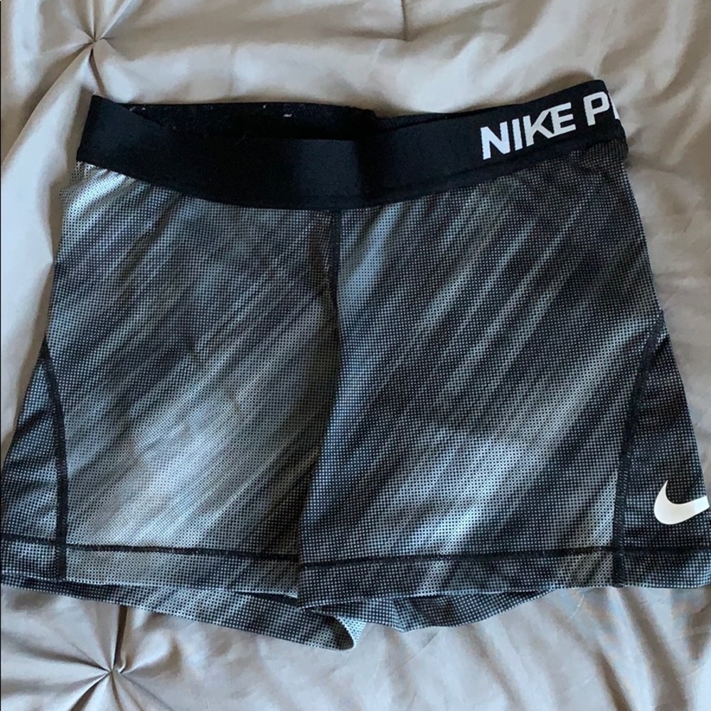 Nike pro